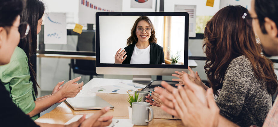 The (virtual) stage is yours – Wie Sie Ihr Publikum auch online begeistern The (virtual) stage is yours – Wie Sie Ihr Publikum auch online begeistern